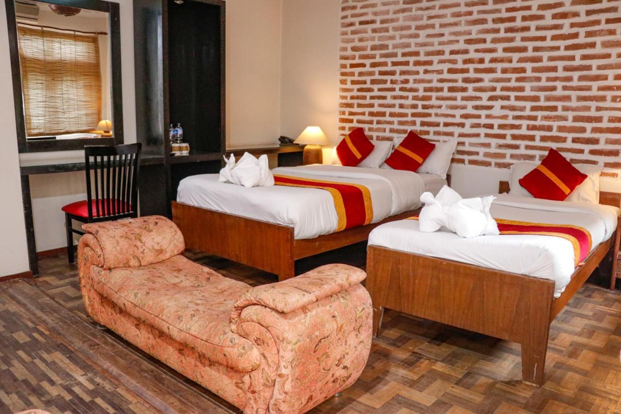 Hotel Thorongla Thamel Катманду Екстериор снимка